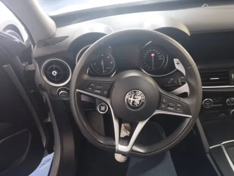 Alfa Romeo Stelvio 2.2 t Veloce Ti Q4 210cv auto - Immagine 7