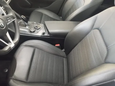 Alfa Romeo Stelvio 2.2 t Veloce Ti Q4 210cv auto - Immagine 11