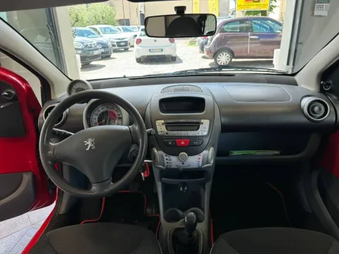 Peugeot 107 1.0 12v Allure (sweet years) 5p FL - Immagine 10