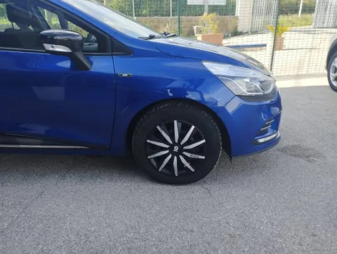 Renault Clio 1.5 dci Moschino Zen 75cv - Immagine 3