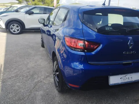 Renault Clio 1.5 dci Moschino Zen 75cv - Immagine 6