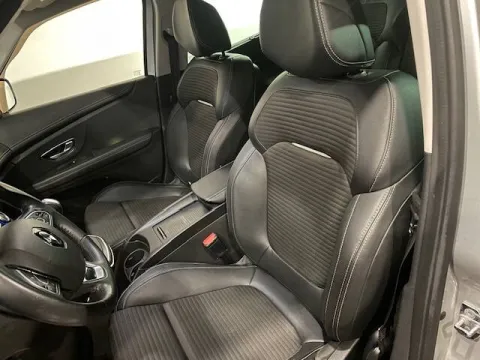 Renault Grand Scenic 1.5 dci energy Bose 110cv edc - Immagine 9