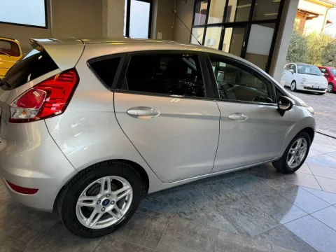 Ford Fiesta 5p 1.0 Business 80cv - Immagine 14