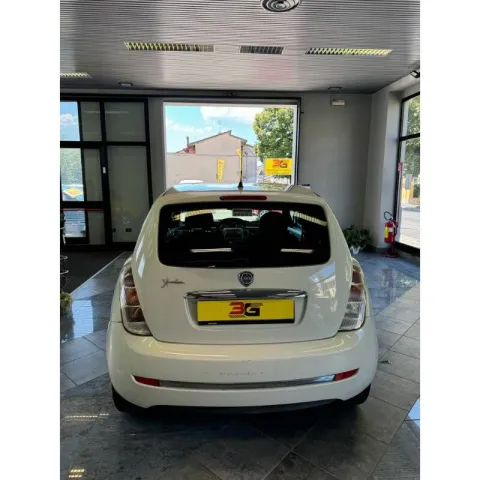 Lancia Ypsilon 1.2 8v Diva 69cv - Immagine 3