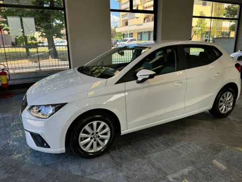 Seat Ibiza 1.6 tdi Business 95cv dsg - Immagine 1