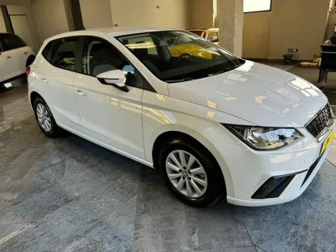Seat Ibiza 1.6 tdi Business 95cv dsg - Immagine 4