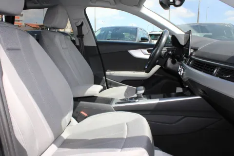Audi A4 Avant 30 2.0 tdi mhev Business Advanced 136cv s-tronic - Immagine 12