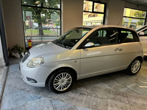 Lancia Ypsilon 1.2 8v Argento - Immagine 1