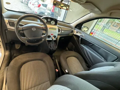 Lancia Ypsilon 1.2 8v Argento - Immagine 6