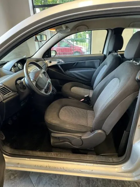 Lancia Ypsilon 1.2 8v Argento - Immagine 10