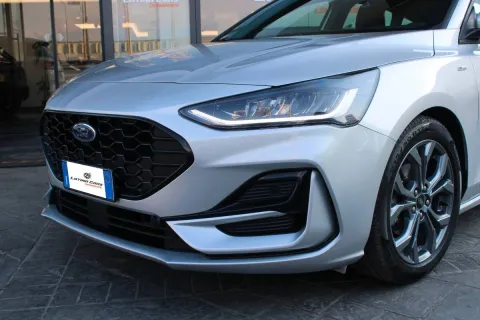 Ford Focus SW 1.5 ecoblue ST-Line 115cv auto - Immagine 2