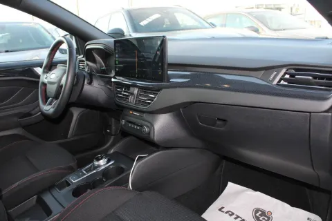 Ford Focus SW 1.5 ecoblue ST-Line 115cv auto - Immagine 14