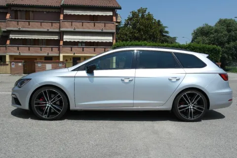 Seat Leon ST 2.0 tsi Cupra 300cv dsg - Immagine 2