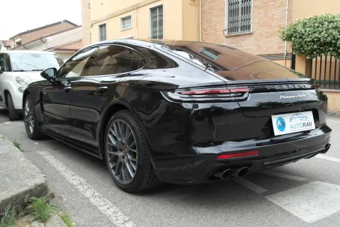 Porsche Panamera Sport Turismo 4.0 Turbo S e-hybrid auto - Immagine 3