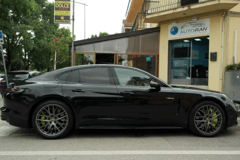 Porsche Panamera Sport Turismo 4.0 Turbo S e-hybrid auto - Immagine 6