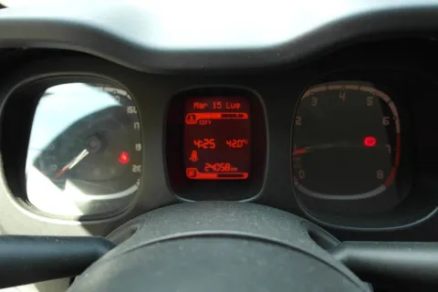 Fiat Panda 1.2 Lounge s&s 69cv my19 - Immagine 10