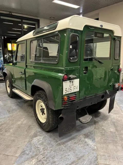Land Rover Defender 90 2.5 td5 County SW - Immagine 6