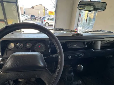 Land Rover Defender 90 2.5 td5 County SW - Immagine 15