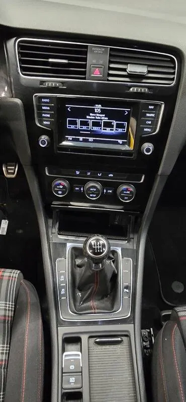 Volkswagen Golf 3p 2.0 tsi Gti - Immagine 11