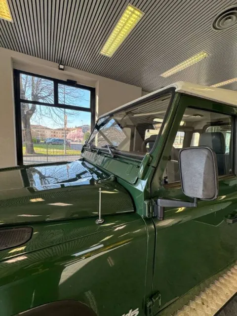 Land Rover Defender 90 2.5 td5 County SW - Immagine 32