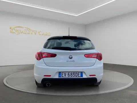 Alfa Romeo Giulietta 1.6 jtdm Distinctive E5+ - Immagine 4