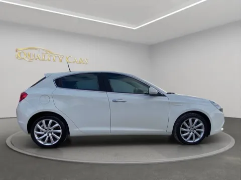 Alfa Romeo Giulietta 1.6 jtdm Distinctive E5+ - Immagine 6