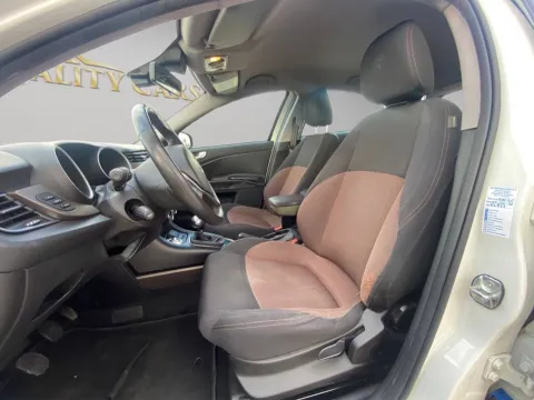 Alfa Romeo Giulietta 1.6 jtdm Distinctive E5+ - Immagine 8