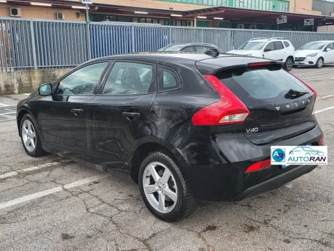 Volvo V40 2.0 d2 Business my17 - Immagine 3