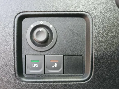 Dacia Duster 1.0 tce Prestige Gpl 4x2 100cv - Immagine 24