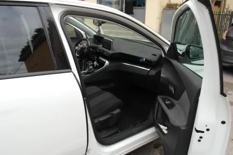 Peugeot 3008 1.5 bluehdi Active s&s 130cv - Immagine 15