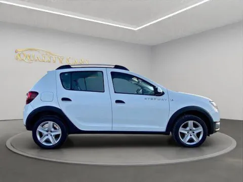 Dacia Sandero Stepway 1.5 dci Prestige 90cv - Immagine 5