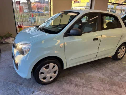 Renault Twingo 1.0 sce Live 70cv - Immagine 1