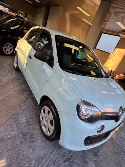 Renault Twingo 1.0 sce Live 70cv - Immagine 3