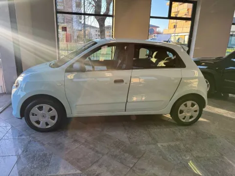Renault Twingo 1.0 sce Live 70cv - Immagine 8