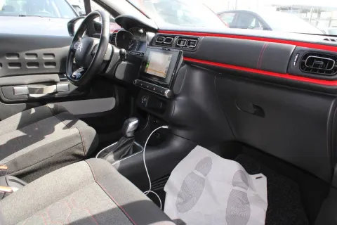 Citroen C3 1.2 puretech Shine s&s 110cv eat6 my18 - Immagine 14