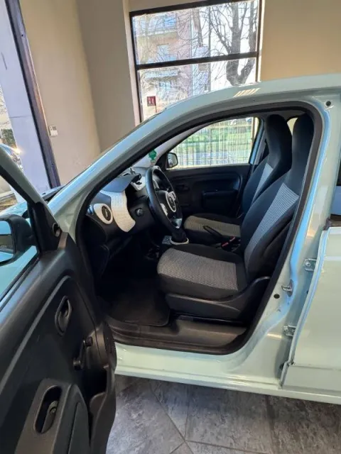 Renault Twingo 1.0 sce Live 70cv - Immagine 13
