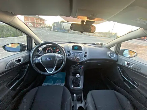 Ford Fiesta 5p 1.5 tdci Business 75cv - Immagine 2