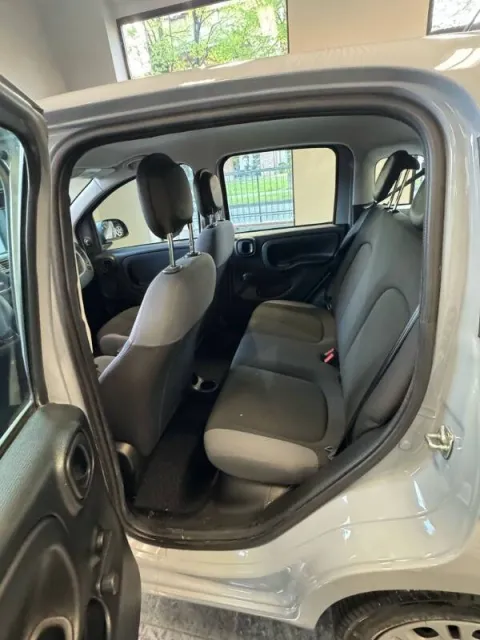 Fiat Panda 1.2 Lounge 69cv - Immagine 4