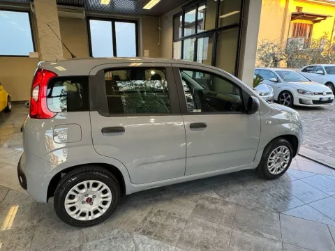 Fiat Panda 1.2 Lounge 69cv - Immagine 5