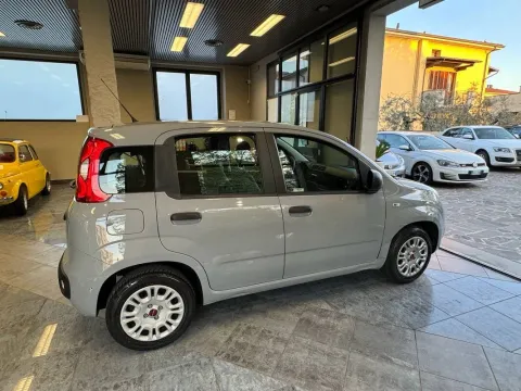 Fiat Panda 1.2 Lounge 69cv - Immagine 10
