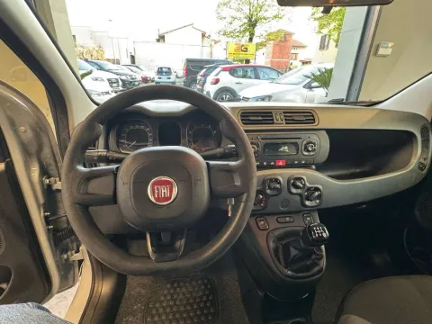 Fiat Panda 1.2 Lounge 69cv - Immagine 12
