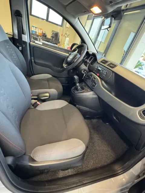 Fiat Panda 1.2 Lounge 69cv - Immagine 14