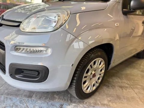 Fiat Panda 1.2 Lounge 69cv - Immagine 20