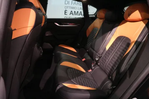 Maserati Levante 3.8 V8 Trofeo 580cv auto - Immagine 10