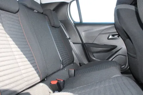Peugeot 208 1.2 puretech Active s&s 75cv - Immagine 8