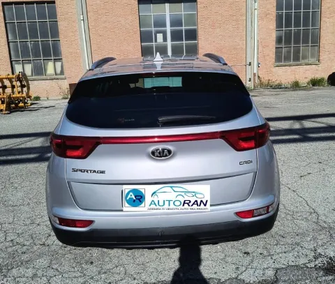 Kia Sportage 1.7 crdi Class Style Pack 2wd 115cv - Immagine 4