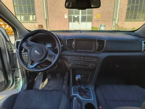 Kia Sportage 1.7 crdi Class Style Pack 2wd 115cv - Immagine 9