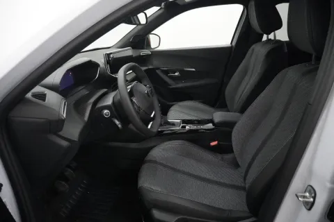 Peugeot 2008 1.2 puretech Allure s&s 100cv - Immagine 9