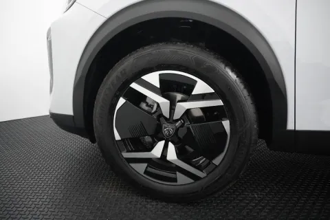 Peugeot 2008 1.2 puretech Allure s&s 100cv - Immagine 18