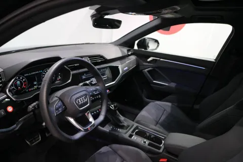 Audi Q3 Sportback RS 2.5 quattro s-tronic - Immagine 8